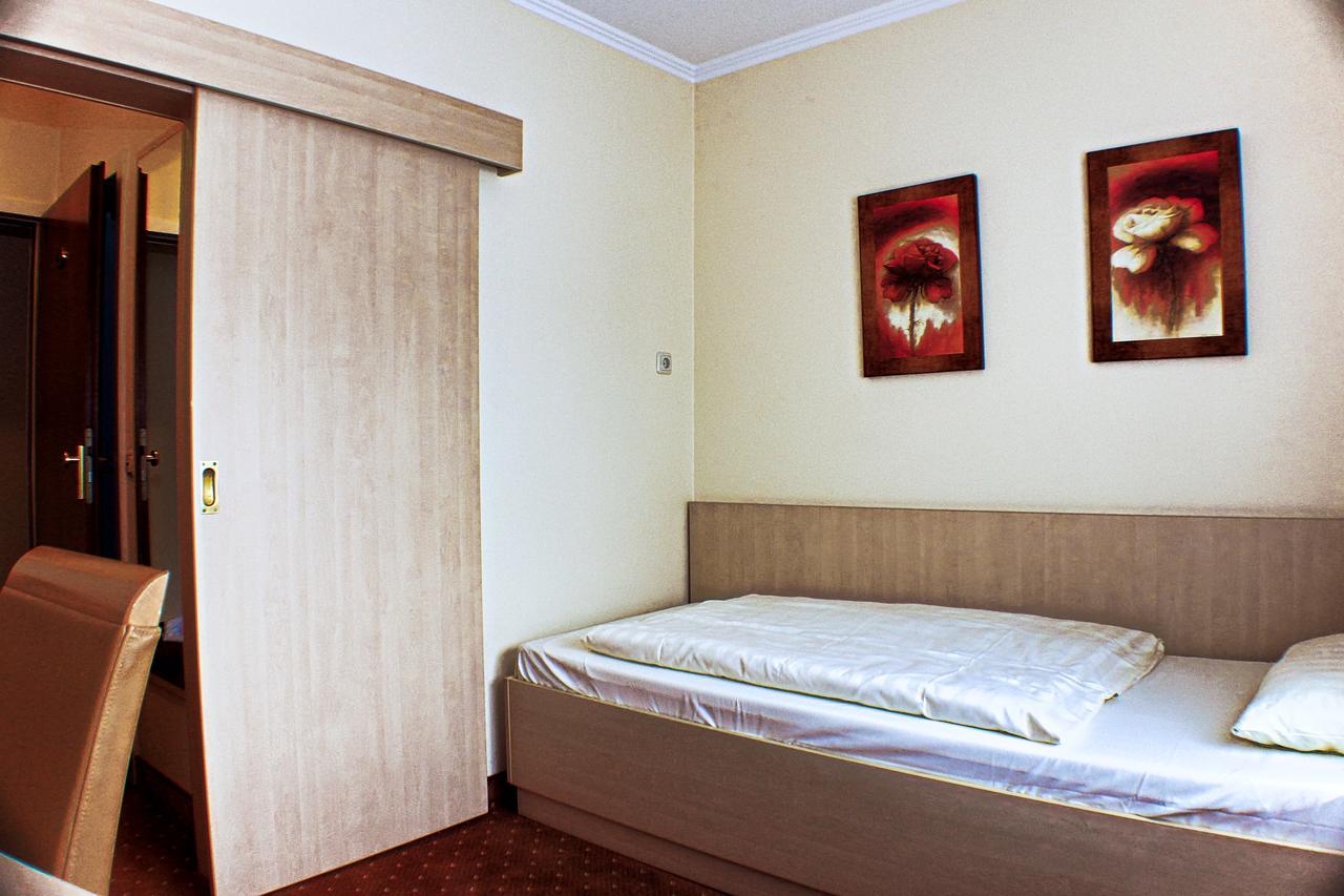 M&M Hotel - ゼーフェタール エクステリア 写真